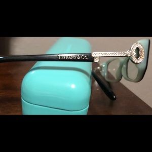 Tiffany key eyeglasses with case